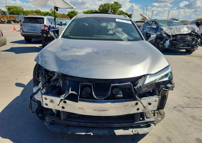 2019 Lexus Ux 200, daño Frontal, Copart lote 67381336, foto 5 de 6