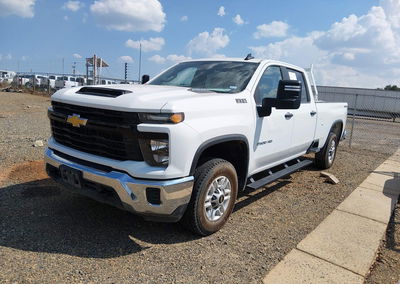 2025 Chevrolet Silverado 2500hd 4wd  Long Bed Work Truck, Rear damage, Iaai lot 46038495, photo 2 of 6