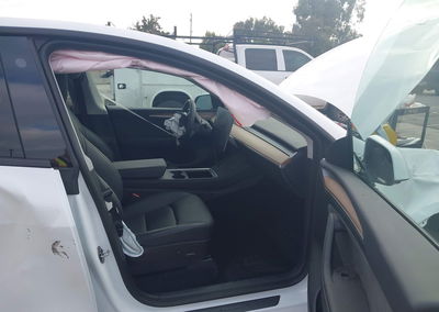 2023 Tesla Model Y Awd/long Range Dual Motor All-wheel Drive, daño Normal Wear & Tear, Iaai lote 46021985, foto 5 de 6