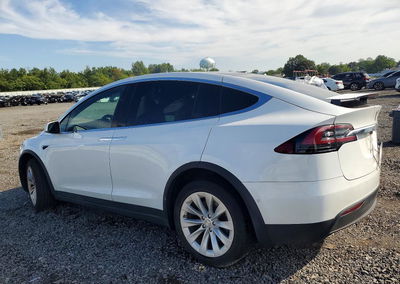 2021 Tesla Model X, daño Frontal, Copart lote 68545556, foto 2 de 6
