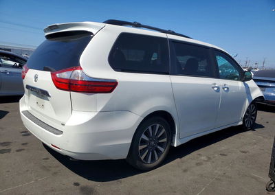 2019 Toyota Sienna Limited Premium 7-passenger, daño Frontal, Copart lote 68010856, foto 3 de 6