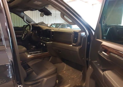 2024 Gmc Sierra 1500 4wd  Short Box Elevation With 3sb, daño Frontal, Iaai lote 45384897, foto 5 de 6