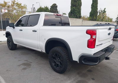 2026 Chevrolet Silverado 1500 4wd  Short Bed Zr2, daño Lateral derecho, Iaai lote 45719938, foto 3 de 6