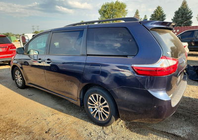 2019 Toyota Sienna Xle 8-passenger, daño Desgaste normal, Copart lote 67394196, foto 2 de 6