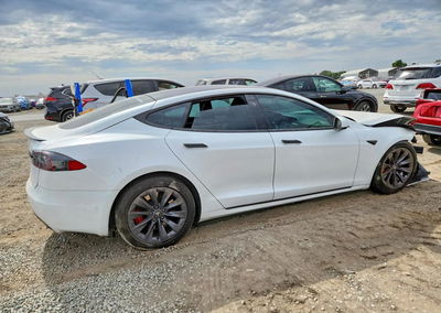 2020 Tesla Model S, daño Frontal, Copart lote 64269446, foto 3 de 6