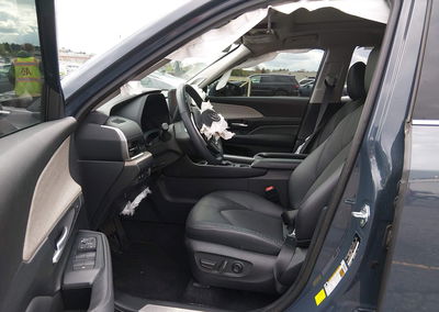 2024 Toyota Grand Highlander Limited, daño Lateral derecho, Iaai lote 44836284, foto 5 de 6