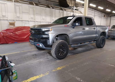 2021 Chevrolet Silverado 1500 4wd  Short Bed Lt Trail Boss, daño Trasero, Iaai lote 45521304, foto 2 de 6