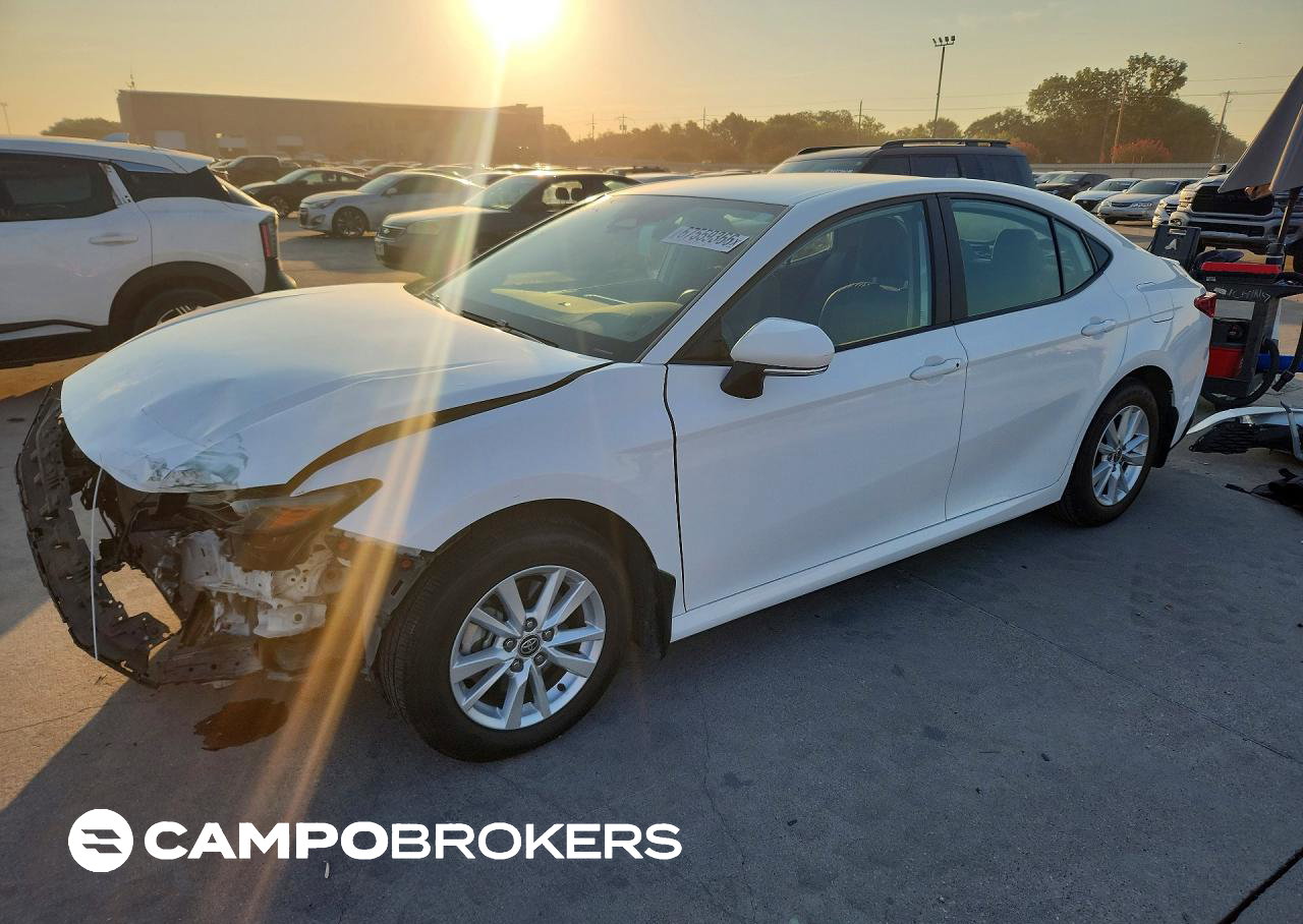 2025 Toyota Camry Le, daño Frontal, Copart lote 67559366