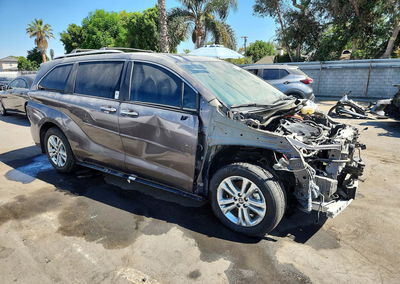 2024 Toyota Sienna Platinum 7-passenger, daño Frontal, Copart lote 66065336, foto 4 de 6