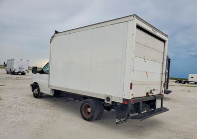2019 Chevrolet Express G3500 Box Truck, Top/Roof damage, Copart lot 68112766, photo 2 of 6