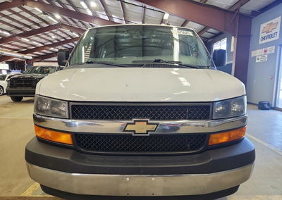 2019 Chevrolet Express G2500, uszkodzenie: Drobne wgniecenia/zarysowania, Copart lot 68875626, zdjęcie 5 z 6
