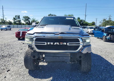 2021 Ram 1500 Laramie, daño Frontal, Copart lote 68374536, foto 5 de 6