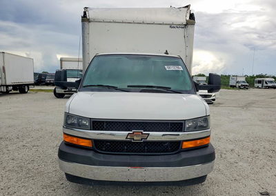 2019 Chevrolet Express G3500 Box Truck, Top/Roof damage, Copart lot 68112766, photo 5 of 6