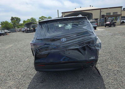 2024 Toyota Sienna Xle, daño Trasero, Copart lote 68052816, foto 6 de 6