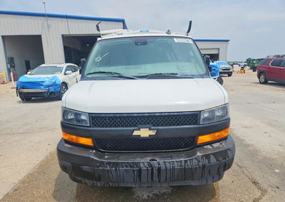 2019 Chevrolet Express Utility / Service Van, uszkodzenie: Drobne wgniecenia/zarysowania, Copart lot 48906976, zdjęcie 5 z 6