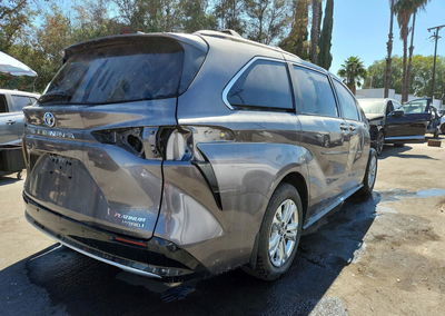 2024 Toyota Sienna Platinum 7-passenger, daño Frontal, Copart lote 66065336, foto 3 de 6