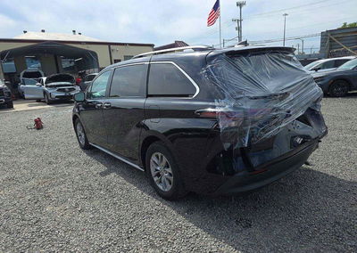 2024 Toyota Sienna Xle, daño Trasero, Copart lote 68052816, foto 2 de 6