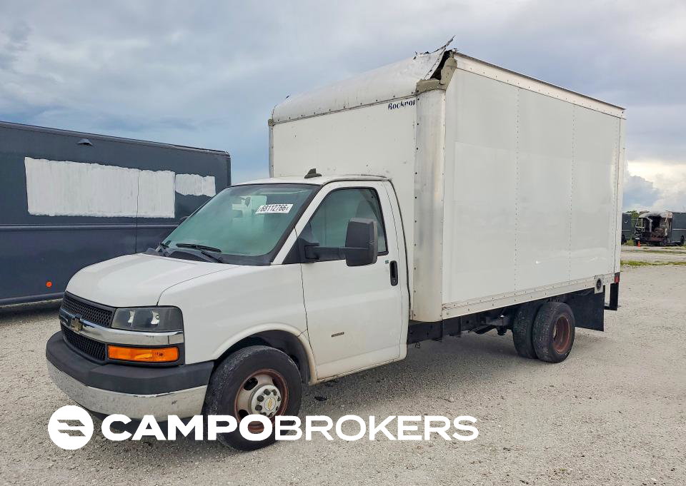 2019 Chevrolet Express G3500 Box Truck, Top/Roof damage, Copart lot 68112766