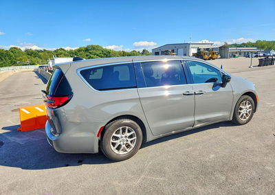 2025 Chrysler Pacifica Select, uszkodzenie: Drobne wgniecenia/zarysowania, Copart lot 68510766, zdjęcie 3 z 6