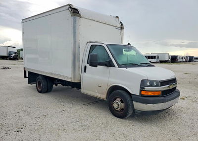 2019 Chevrolet Express G3500 Box Truck, Top/Roof damage, Copart lot 68112766, photo 4 of 6