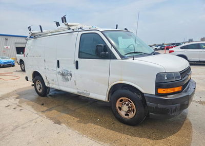2019 Chevrolet Express Utility / Service Van, uszkodzenie: Drobne wgniecenia/zarysowania, Copart lot 48906976, zdjęcie 4 z 6