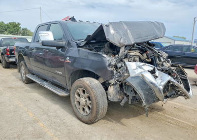 2024 Ram 2500 Laramie, daño Frontal, Copart lote 62687396, foto 4 de 6