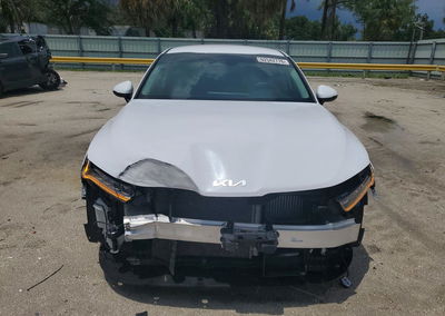 2023 Kia K5 Lxs, uszkodzenie: Przód, Copart lot 62542776, zdjęcie 5 z 15
