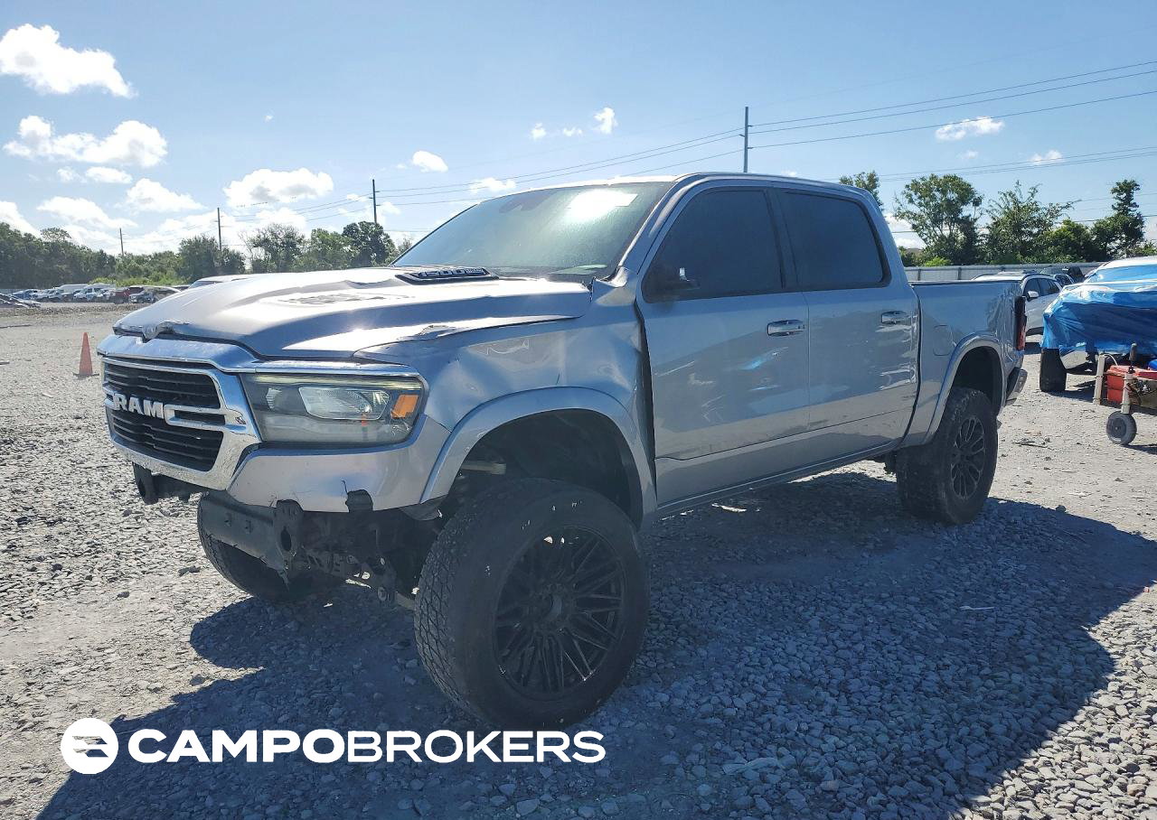 2021 Ram 1500 Laramie, daño Frontal, Copart lote 68374536