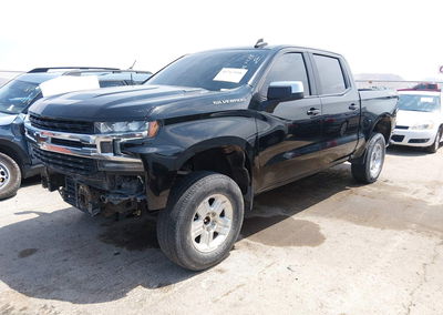 2021 Chevrolet Silverado 1500 4wd  Short Bed Lt, daño Left & Right Side, Iaai lote 45767938, foto 2 de 6