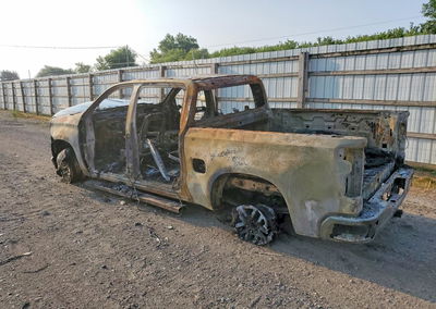 2021 Chevrolet Silverado K1500 Lt, daño Incendio, Copart lote 61835996, foto 2 de 6