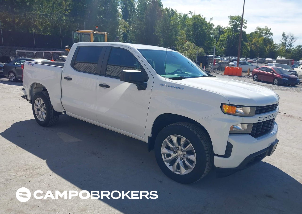 2021 Chevrolet Silverado 1500 4wd  Short Bed Custom, Repossession damage, Iaai lot 46108483
