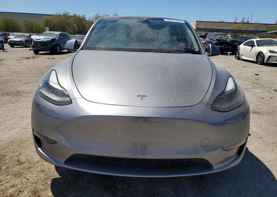 2025 Tesla Model Y, uszkodzenie: Tył, Copart lot 62813216, zdjęcie 5 z 16