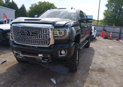 2019 Gmc Sierra 2500hd Denali, uszkodzenie: Lewy przód, Iaai lot 45717278, zdjęcie 2 z 19