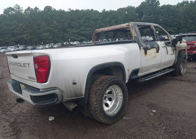 2020 Chevrolet Silverado 3500hd 4wd  Long Bed High Country, пошкодження: Engine Burn, Iaai лот 45658721, фото 3 з 6