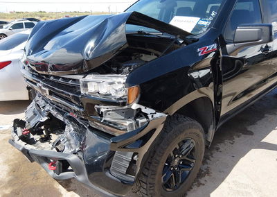 2021 Chevrolet Silverado 1500 4wd  Short Bed Lt Trail Boss, daño Frontal, Iaai lote 45664105, foto 6 de 6