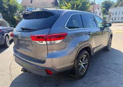 2019 Toyota Highlander Le Plus, daño Abolladuras/rayones menores, Copart lote 68977296, foto 3 de 6