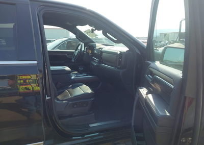 2022 Chevrolet Silverado 1500 4wd  Short Bed High Country, daño Normal Wear & Tear, Iaai lote 45864592, foto 5 de 6