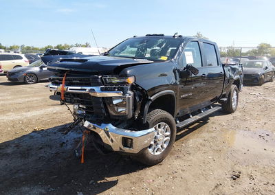 2024 Chevrolet Silverado 3500hd 4wd  Standard Bed Lt, Rollover damage, Iaai lot 45809959, photo 2 of 6