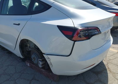 2023 Tesla Model 3 Rear-wheel Drive, daño Trasero izquierdo, Iaai lote 44907564, foto 6 de 6