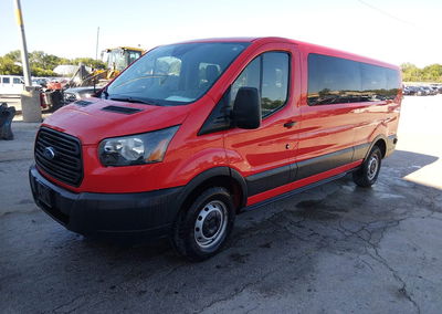 2019 Ford Transit-350 Xl, Normal Wear & Tear damage, Iaai lot 45766386, photo 2 of 6