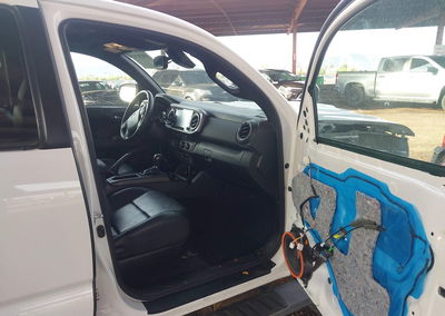 2023 Toyota Tacoma Trd Sport, daño Frontal derecho, Iaai lote 45874732, foto 5 de 17