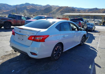 2019 Nissan Sentra Sr, daño Frontal, Iaai lote 44758779, foto 4 de 6