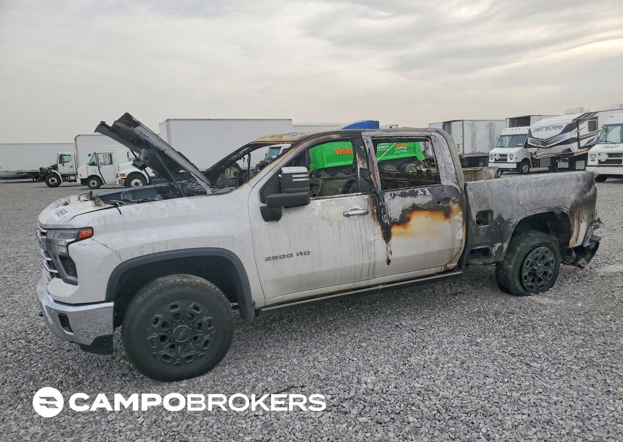 2024 Chevrolet Silverado K2500 Heavy Duty Ltz, daño Incendio, Copart lote 64490686
