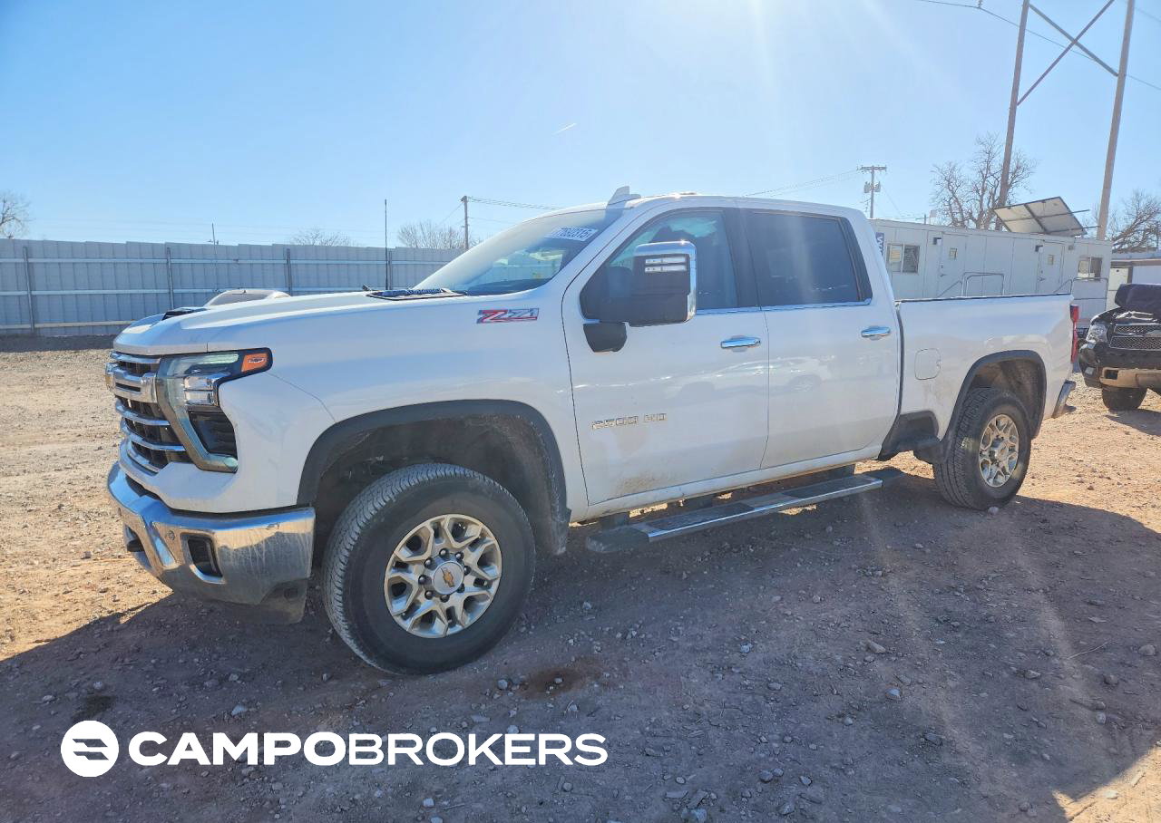 2025 Chevrolet Silverado K2500 Heavy Duty Ltz, Rollover damage, Copart lot 77692315