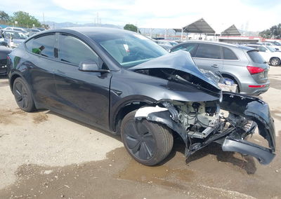 2026 Tesla Model Y Premium Rear-wheel Drive/standard Rear-wheel Drive, daño Frontal, Iaai lote 44791389, foto 1 de 6