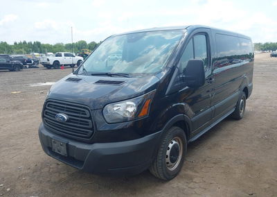 2019 Ford Transit-150 Xl, daño Trasero, Iaai lote 45658157, foto 2 de 6