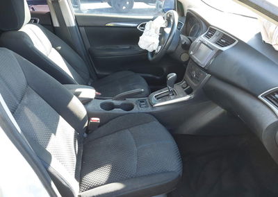 2019 Nissan Sentra Sr, daño Frontal, Iaai lote 44758779, foto 5 de 6