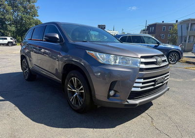 2019 Toyota Highlander Le Plus, daño Abolladuras/rayones menores, Copart lote 68977296, foto 4 de 6