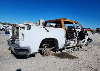 2019 Chevrolet Silverado C1500 Lt, Burn damage, Copart lot 76018365, photo 3 of 6