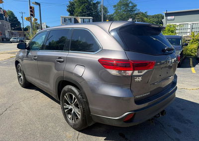 2019 Toyota Highlander Le Plus, daño Abolladuras/rayones menores, Copart lote 68977296, foto 2 de 6
